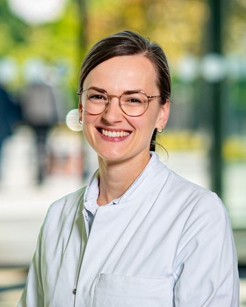 Oberärztin Dr. med. Sarah Bräuer, Klinik für Gastroenterologie, Hepatologie, Diabetologie und Allgemeine Innere Medizin