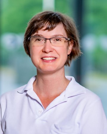 Angi Weichel, Fachärztin für Hautkrankheiten
