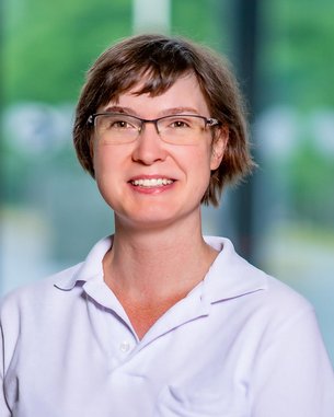 Angi Weichel, Fachärztin für Hautkrankheiten