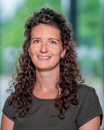 Julia Schulze, Feasibility, Vertrags- und Finanzmanagement