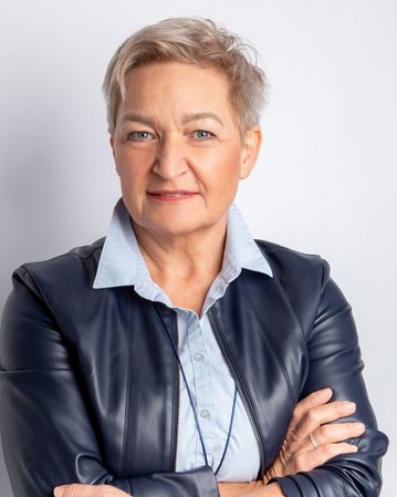 Iris Nauke