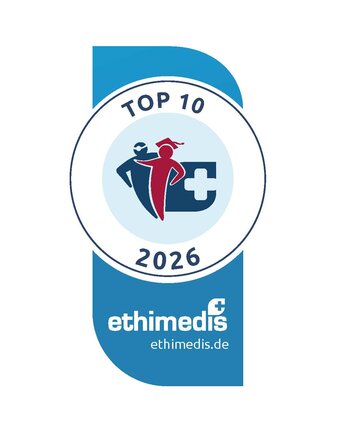 Top 10 Auszeichnung 2026 von ethimedis.de, dargestellt durch ein Logo mit medizinischen Symbolen und stilisierten Figuren.